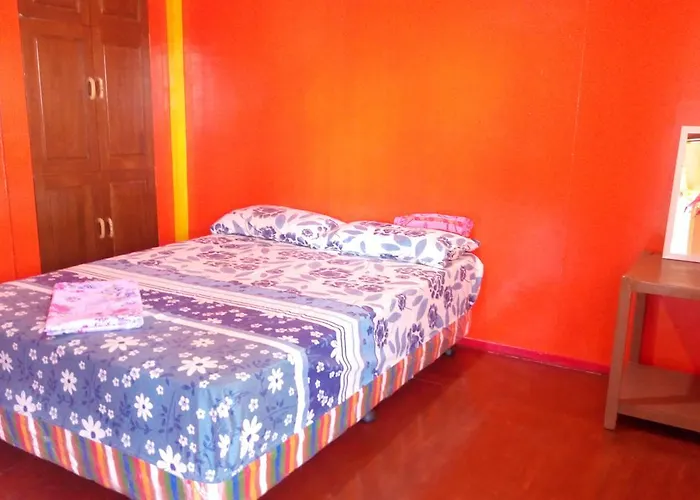Rjc Hostel&karaoke Bar * Talisay (Cebu)
