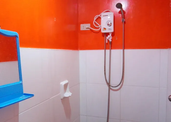 Rjc Hostel&karaoke Bar Hostel *